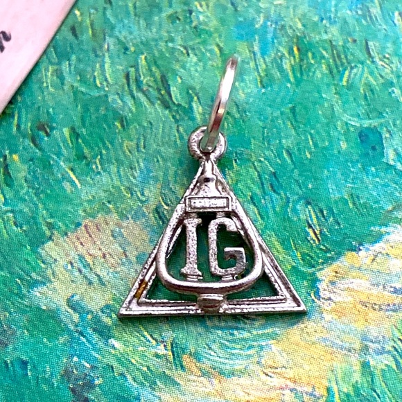 Jewelry - 5/$10❤️❤️❤️Vintage 80s “IG” FASHION Charm